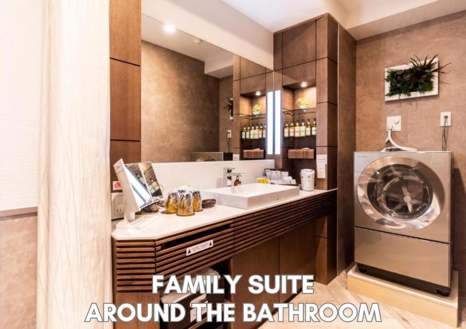Photo of the whole room, washing machine