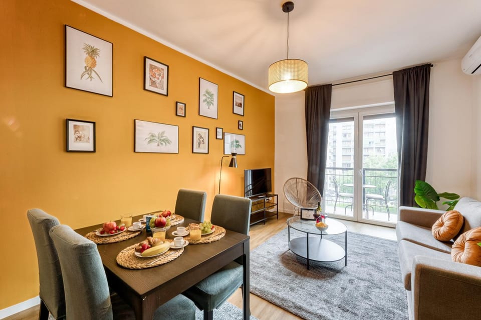 TV and multimedia, Dining area