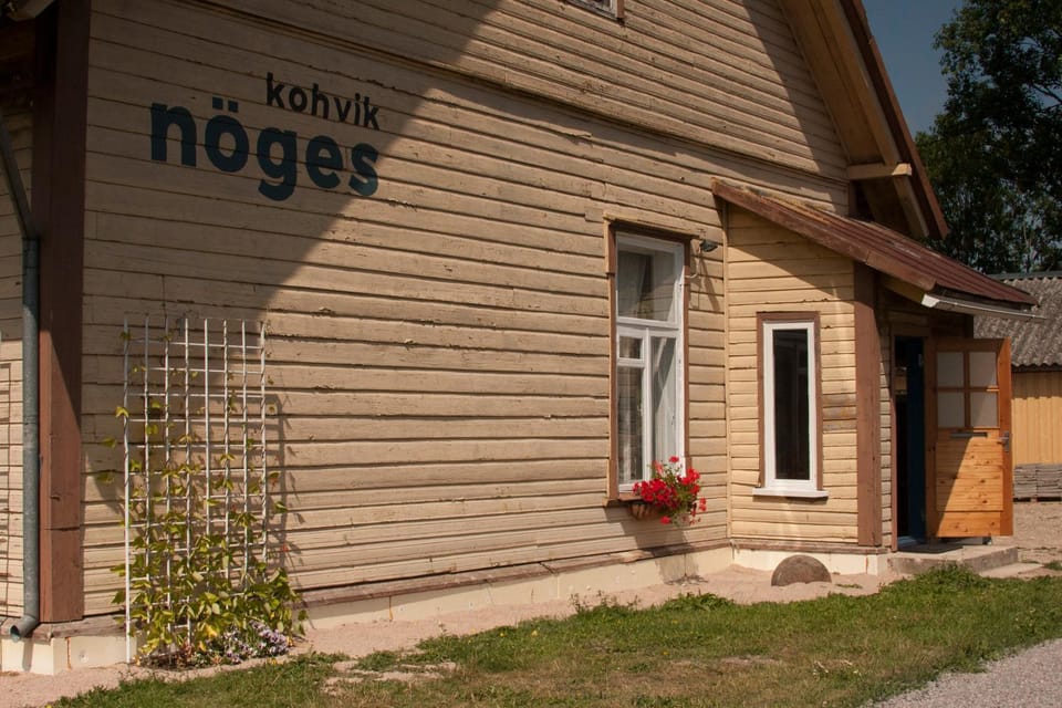 Property building, Facade/entrance, Property logo or sign