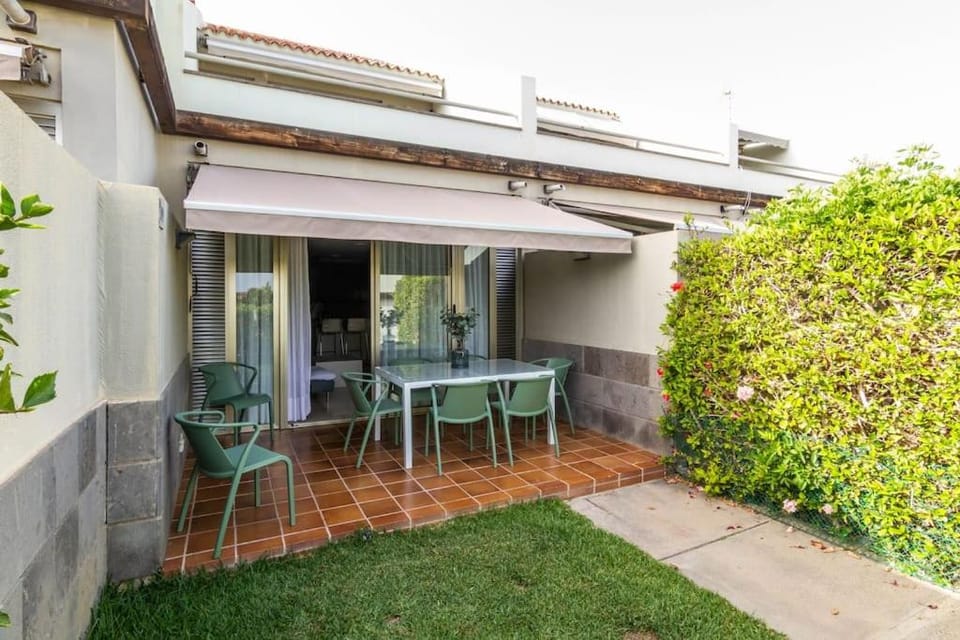 Garden, Balcony/Terrace