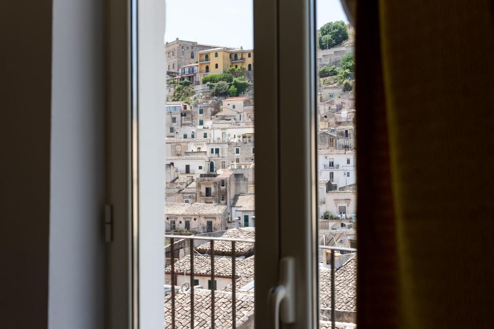 Day, Natural landscape, View (from property/room), Balcony/Terrace, City view