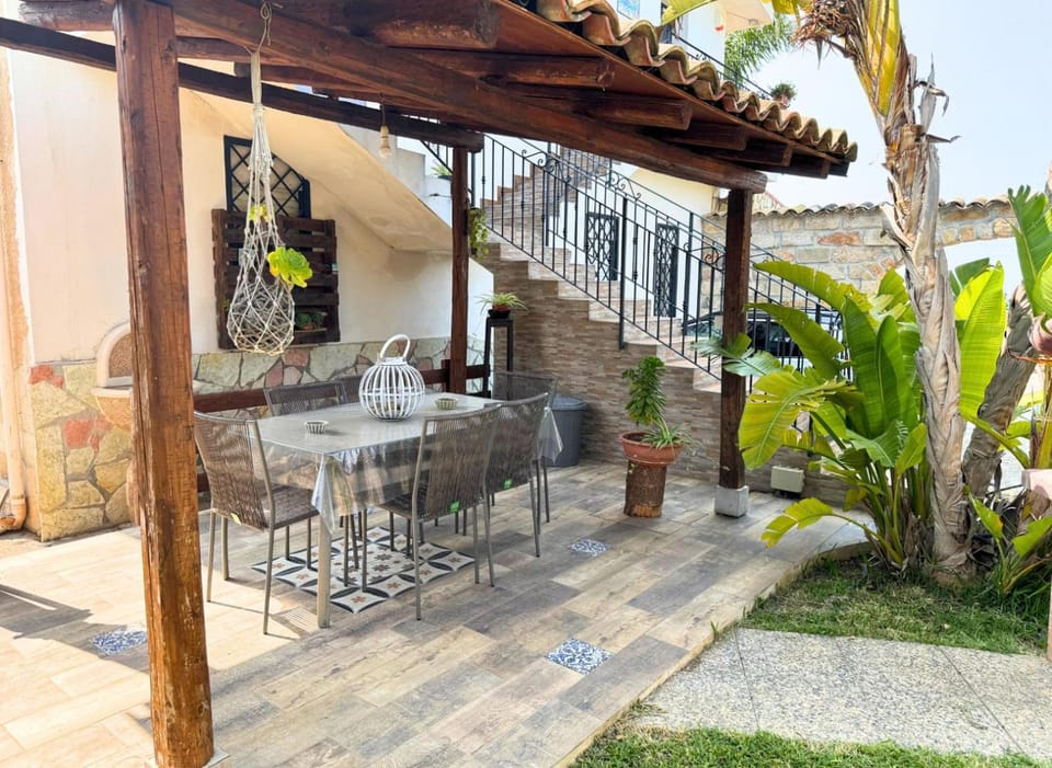 Restaurant/places to eat, Dining area, Area and facilities, Lunch, Dinner