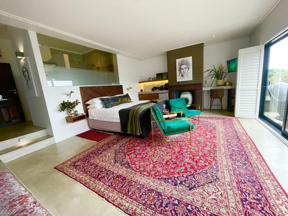 Bed, Kitchen or kitchenette, Bedroom, fireplace, wardrobe, kitchen