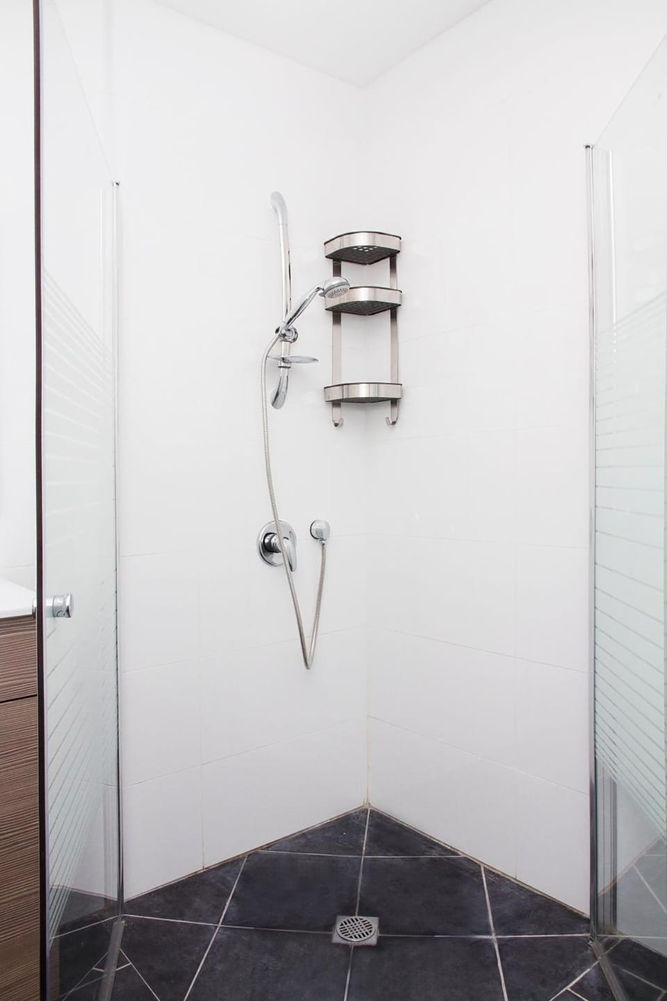 Shower, Toilet