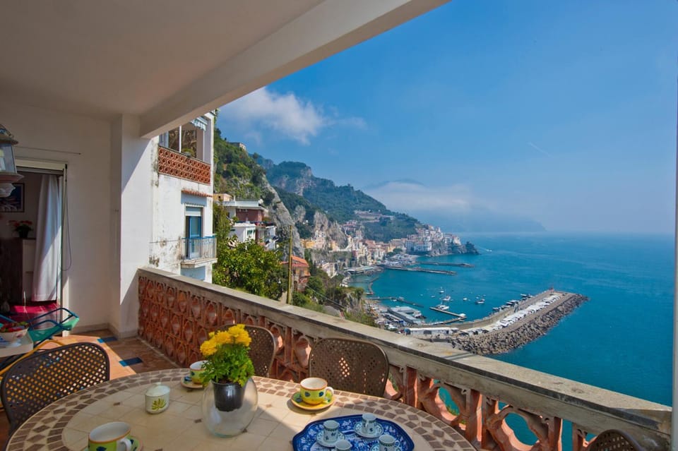 Day, Natural landscape, View (from property/room), Balcony/Terrace, Food and drinks, Sea view