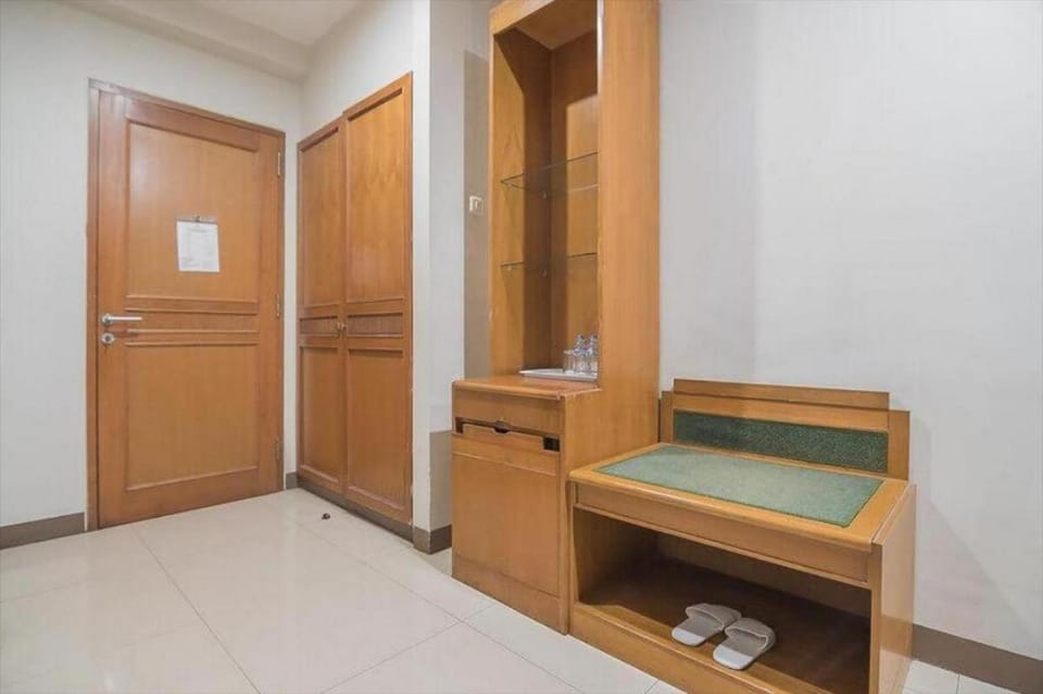 Hotel Yehezkiel Surapati Mitra RedDoorz Hotel in Bandung
