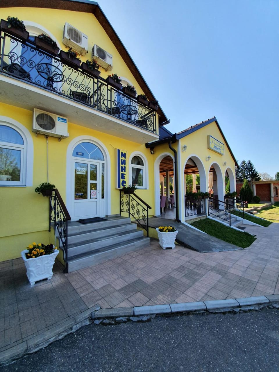 Guest House Mines Apartment hotel in Vojvodina