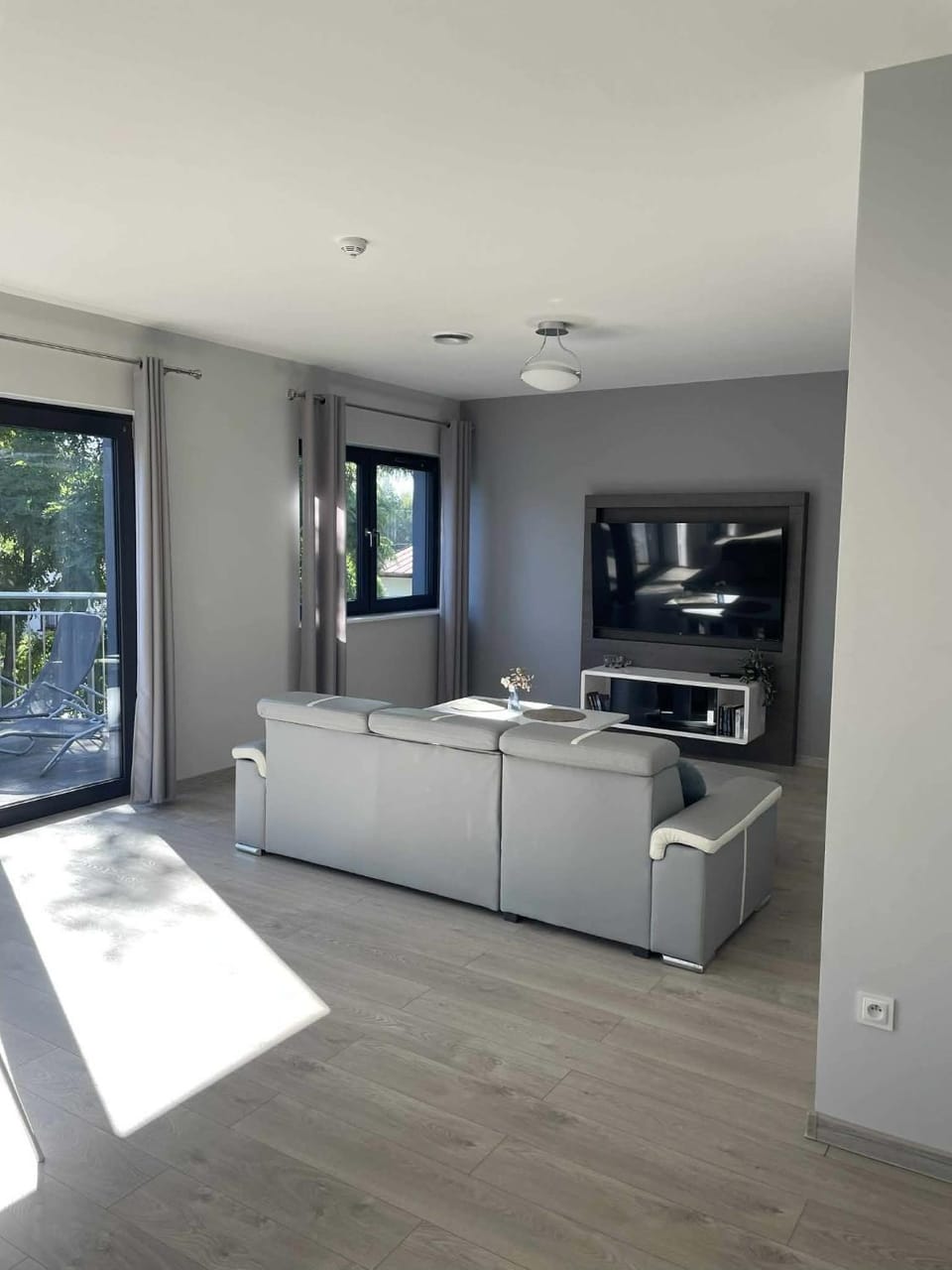 Communal lounge/ TV room, Living room