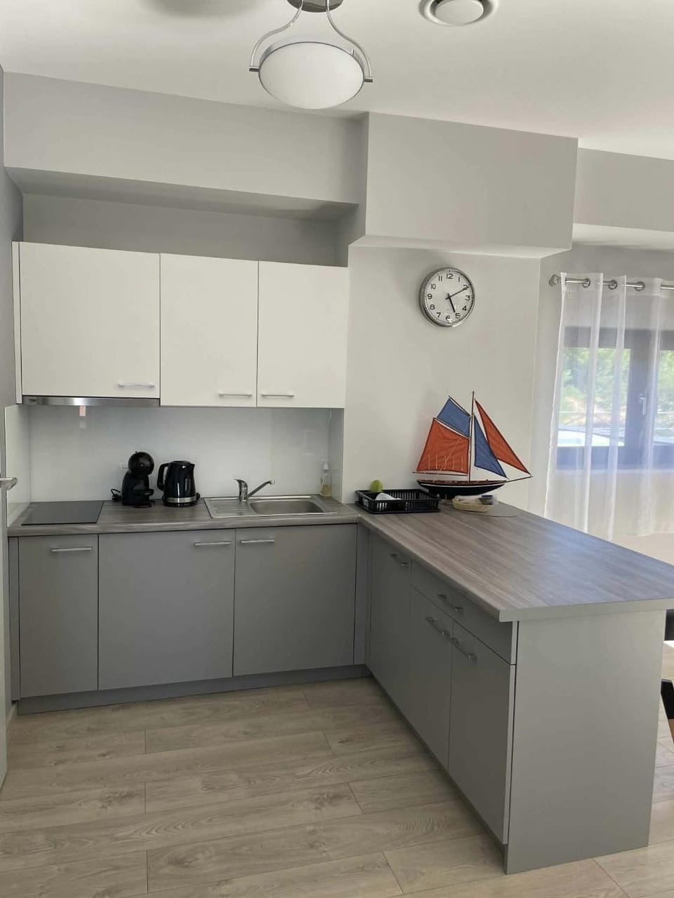 Kitchen or kitchenette, kitchen