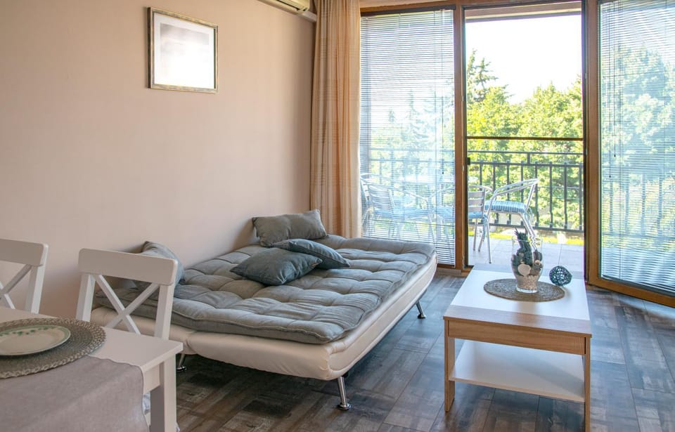Patio, Bed, Day, View (from property/room), Balcony/Terrace, Living room, Photo of the whole room, Seating area, Dining area