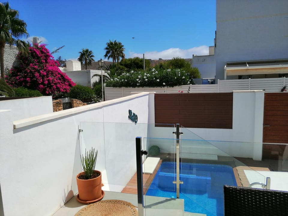 Balcony/Terrace, Pool view