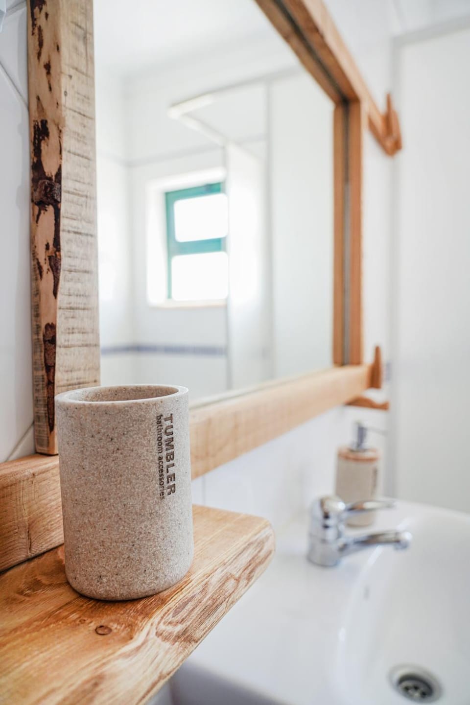 Bathroom, Decorative detail