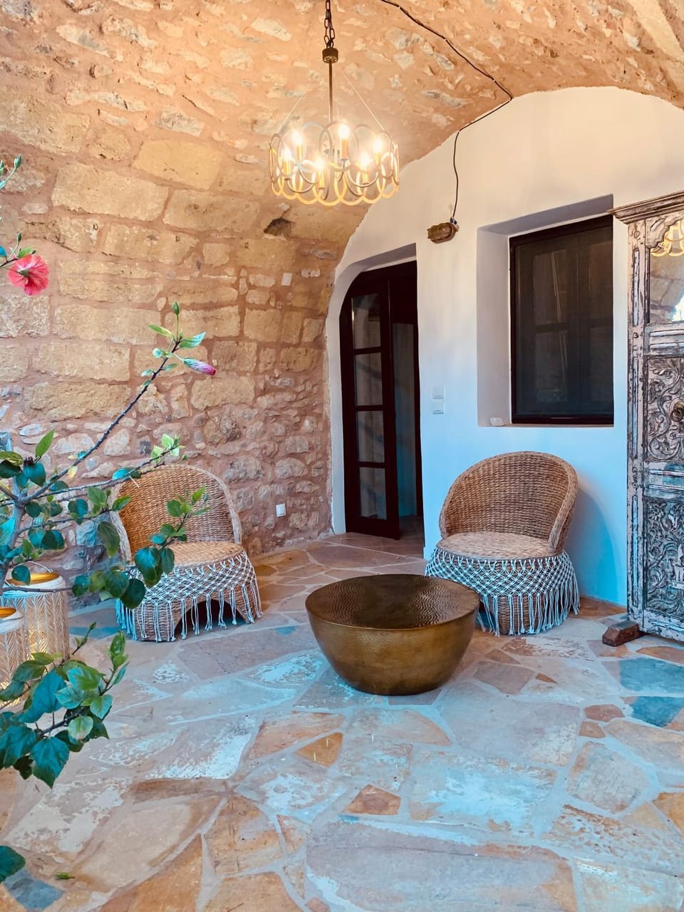Lounge or bar, Seating area, Garden view