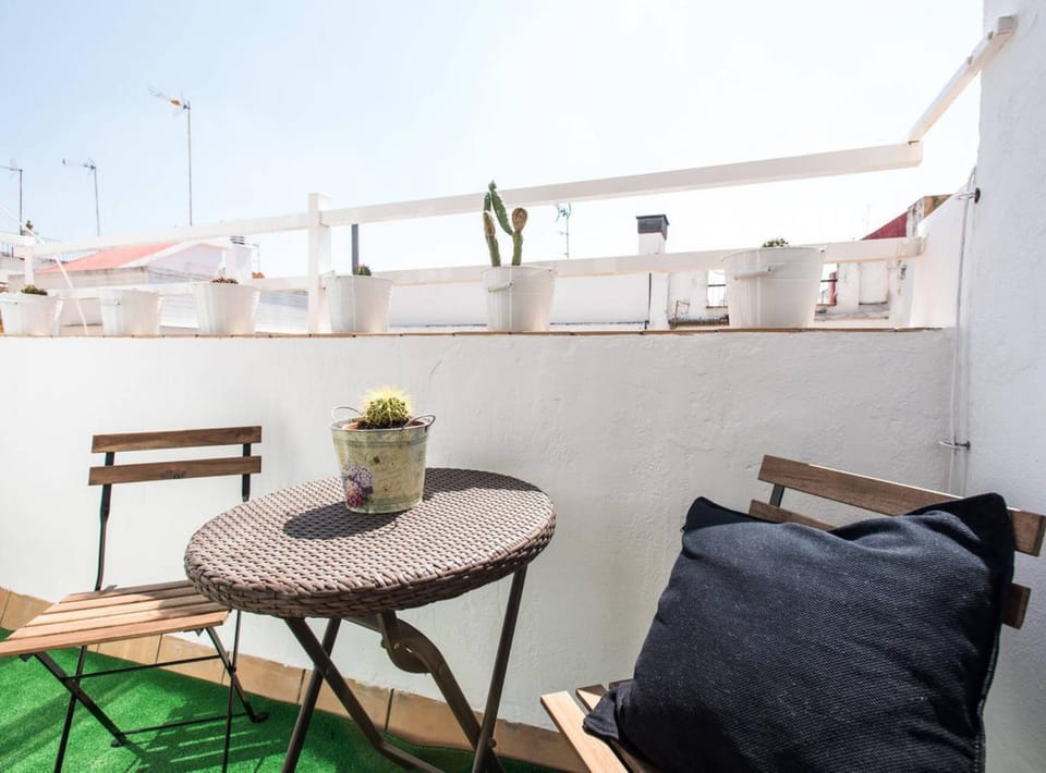 Off site, Balcony/Terrace