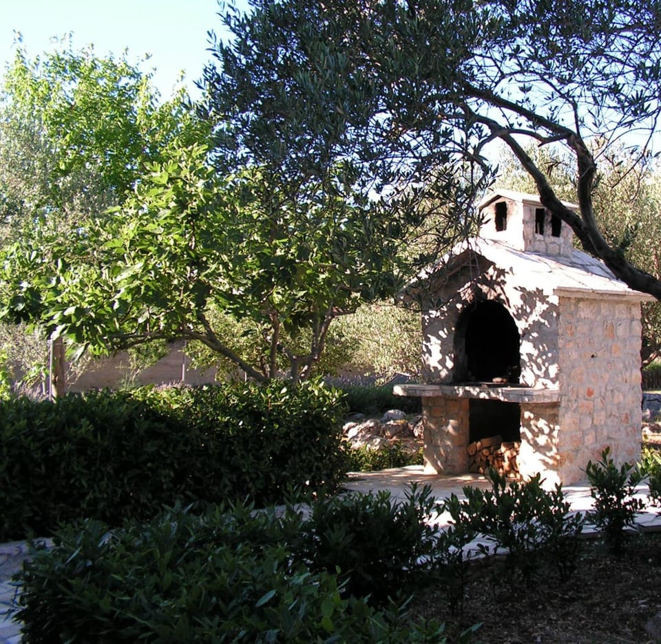 BBQ facilities, Garden