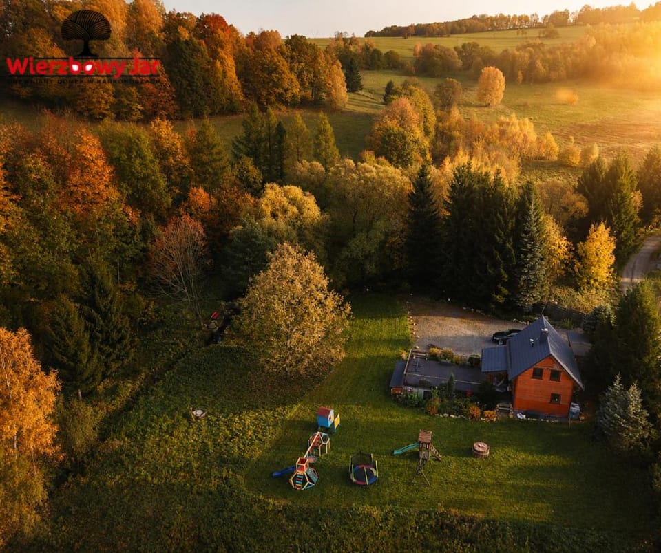 Wierzbowy Jar- kameralny domek przy lesie w Rudawach Janowickich stworzony dla osób szukających spokoju Nature lodge in Lower Silesian Voivodeship