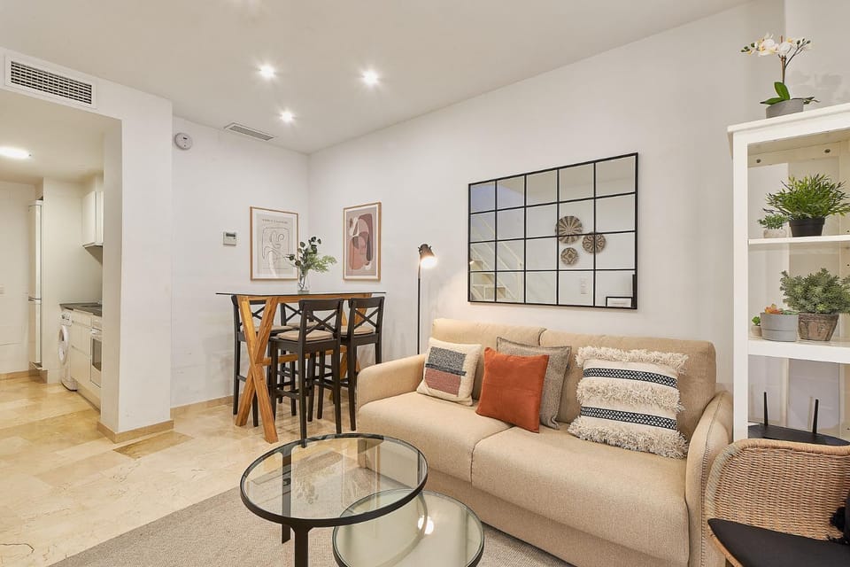 Communal lounge/ TV room, Living room