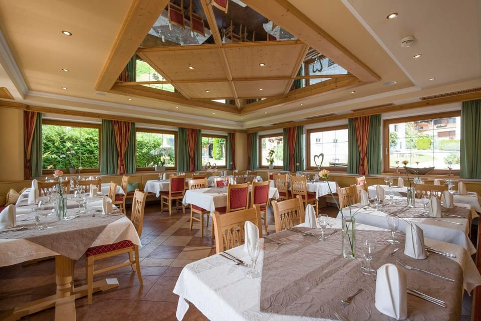 Hotel Pension*** Wiesenhof Hotel in Tyrol