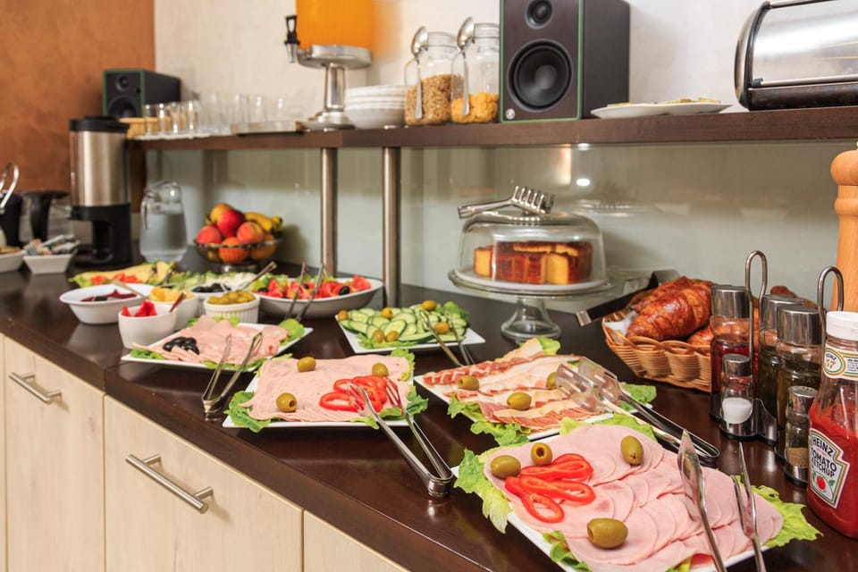 Food and drinks, Food, Breakfast, Buffet breakfast