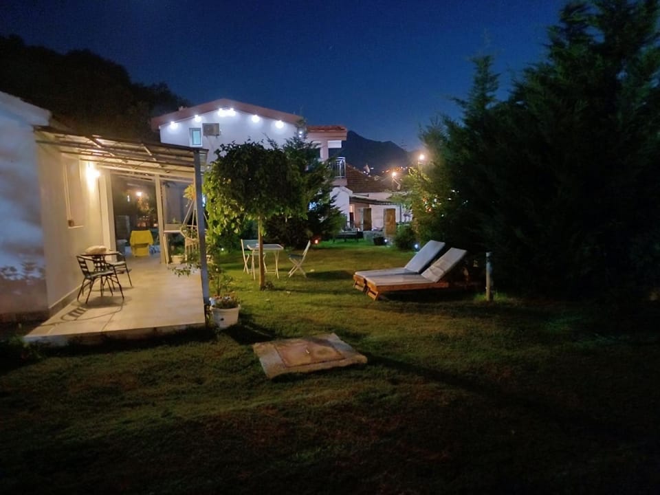 Sunlight Cottage Maya House in Podgorica Municipality, Montenegro