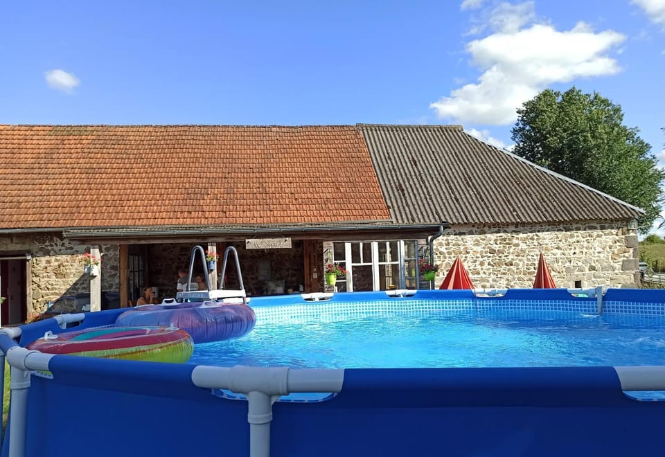 Cool Under Canvas Luxury tent in Auvergne-Rhône-Alpes