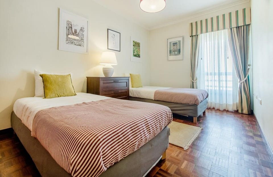 Telheiras Classic Retreat Apartment in Lisbon