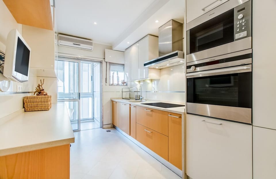 Telheiras Classic Retreat Apartment in Lisbon