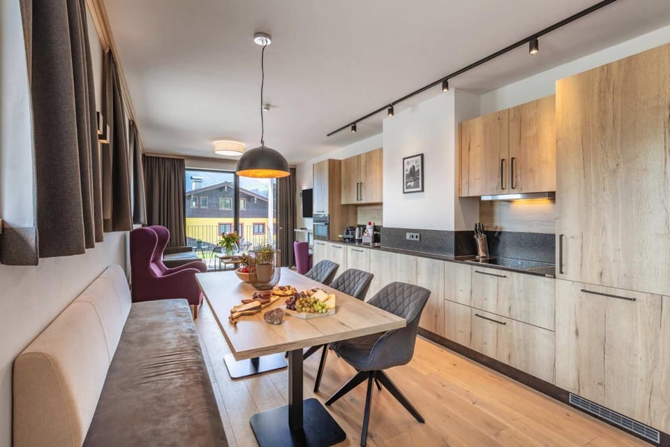 Living room, Dining area, Food, kitchen