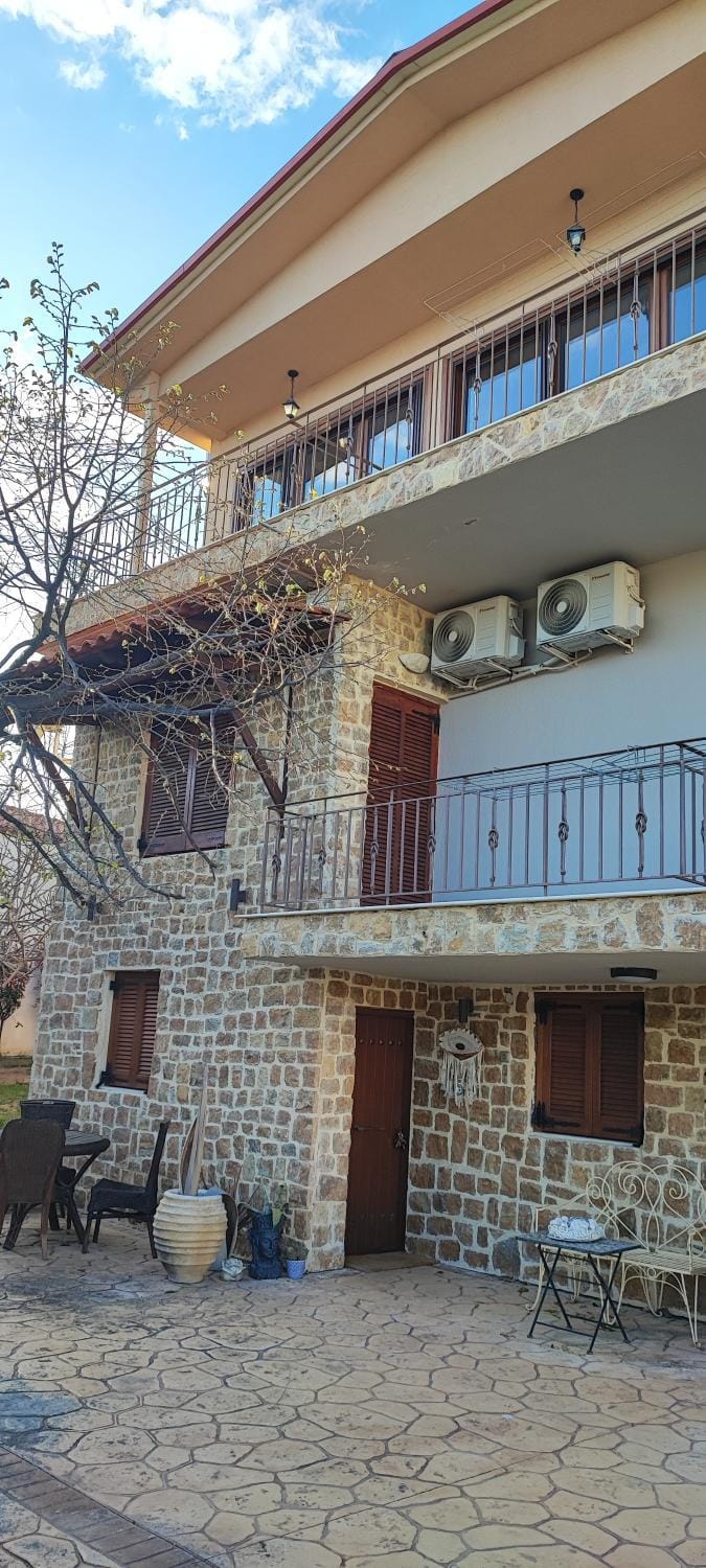 Stone house with seaview Apartment in Halkidiki