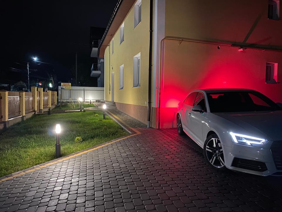Facade/entrance, Parking
