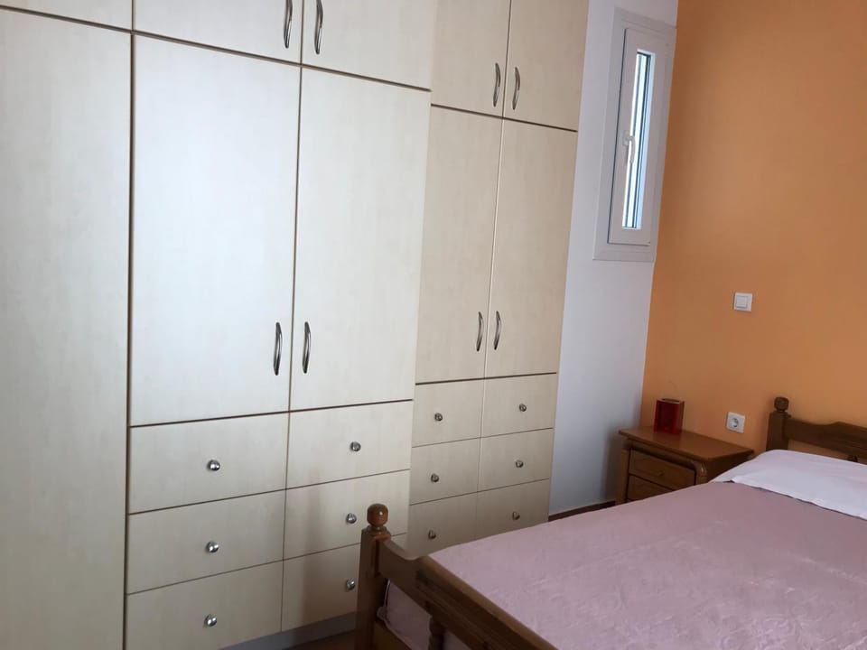 Bedroom, wardrobe