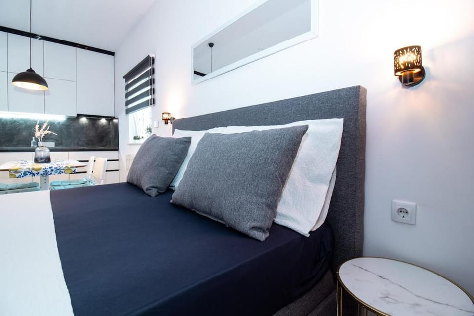 Studioapartment Black & White Bed and Breakfast in Slovenia