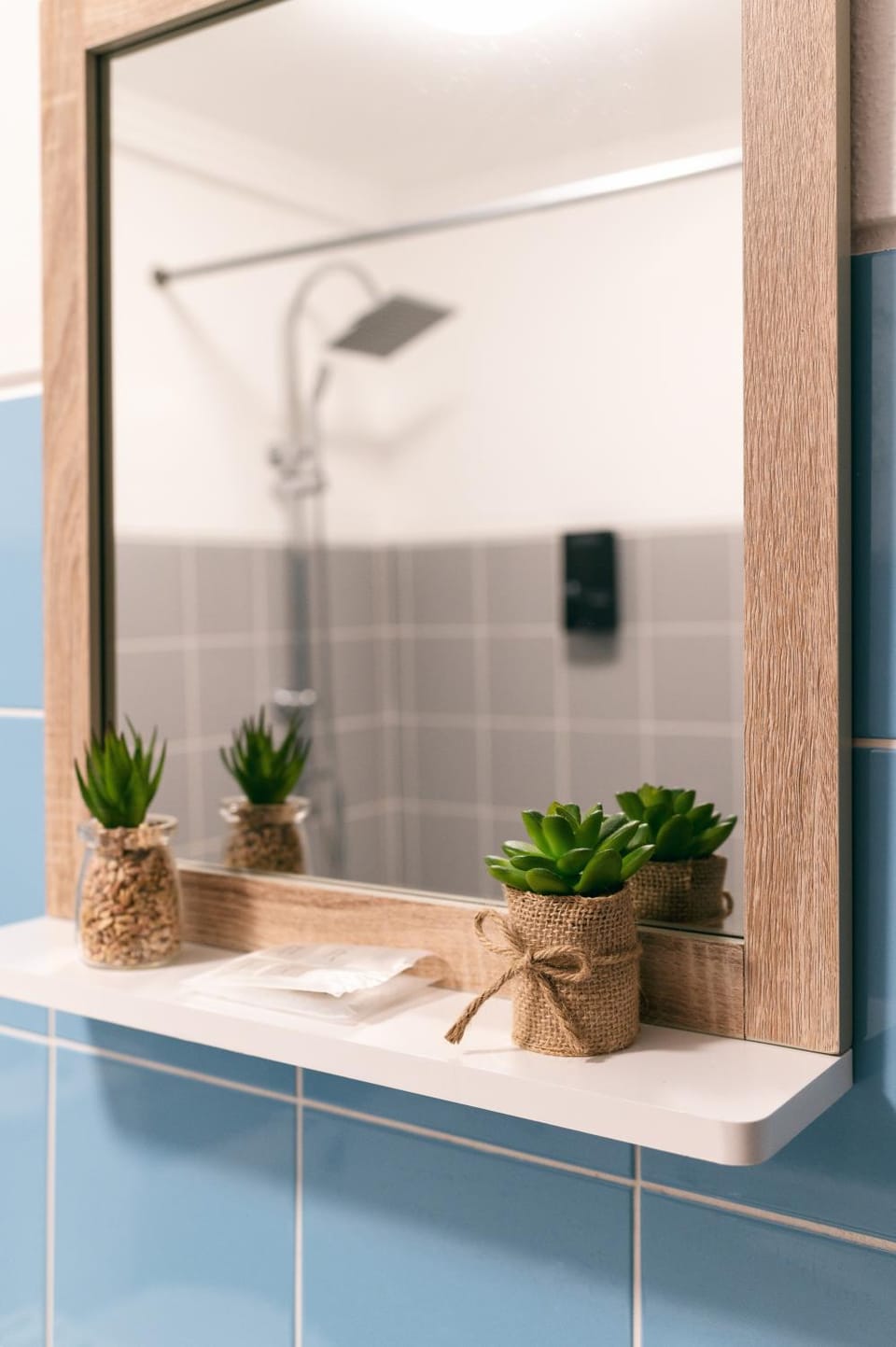 Bathroom, Decorative detail