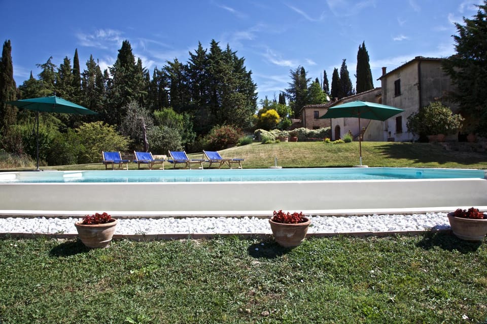Property building, Garden, Swimming pool, Swimming pool