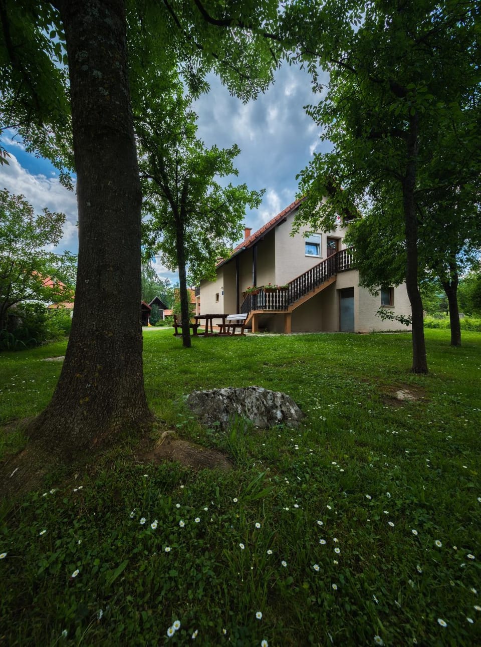 Location, children, Family