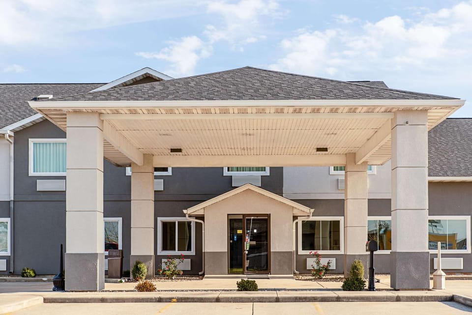 Property building, On site