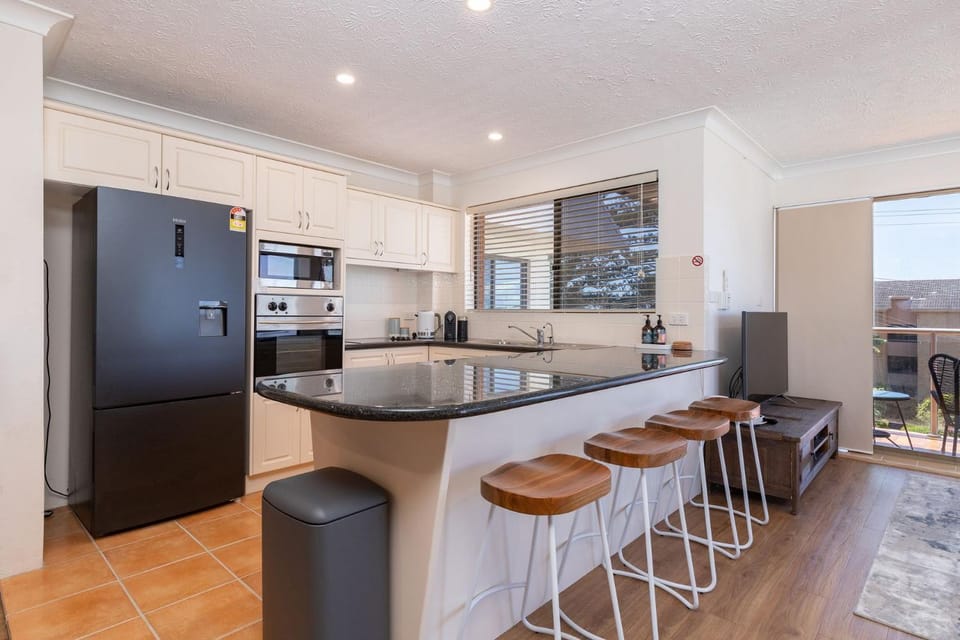 Kitchen or kitchenette, oven, stove
