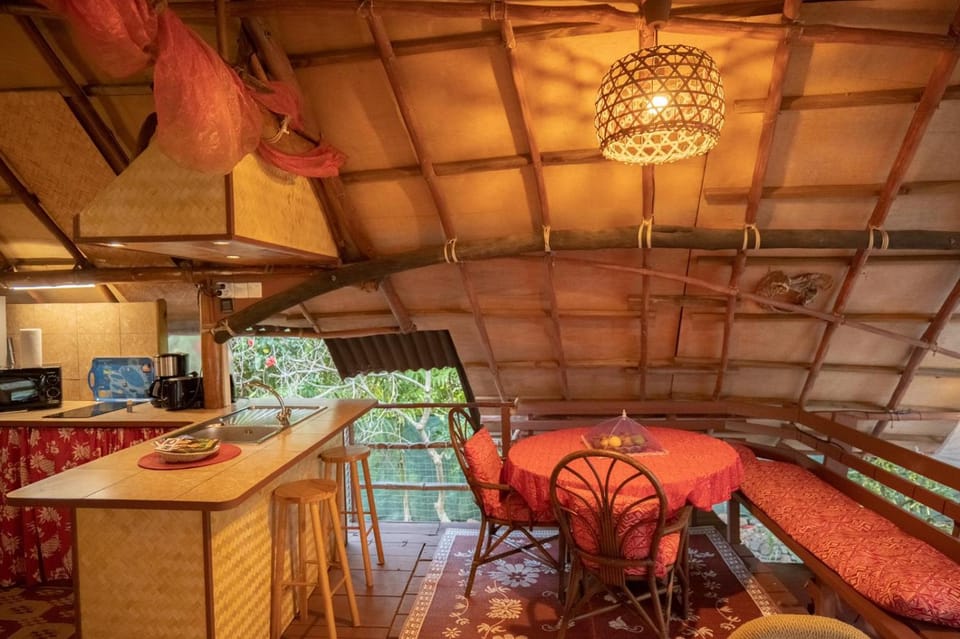 Lounge or bar, Seating area