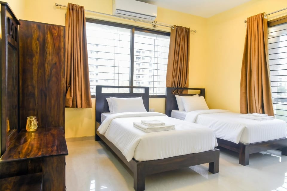 Bed, Photo of the whole room, Bedroom, air conditioner