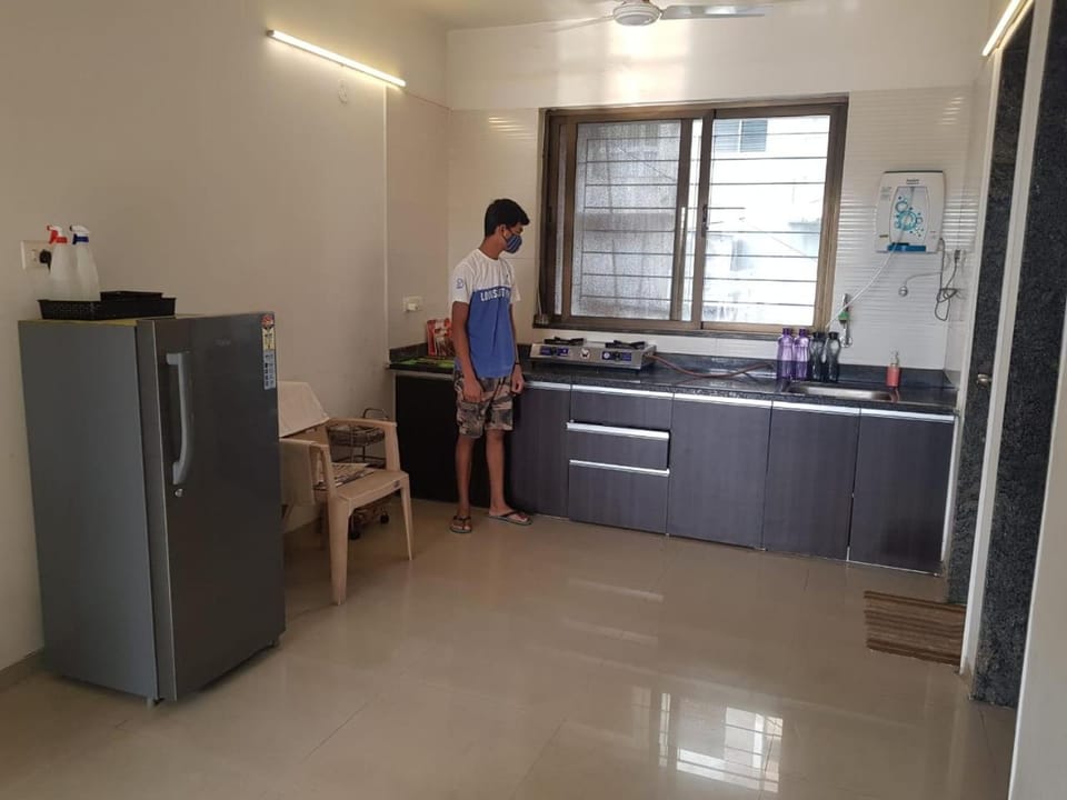 Property building, Staff, Staff, Kitchen or kitchenette, Breakfast, Breakfast