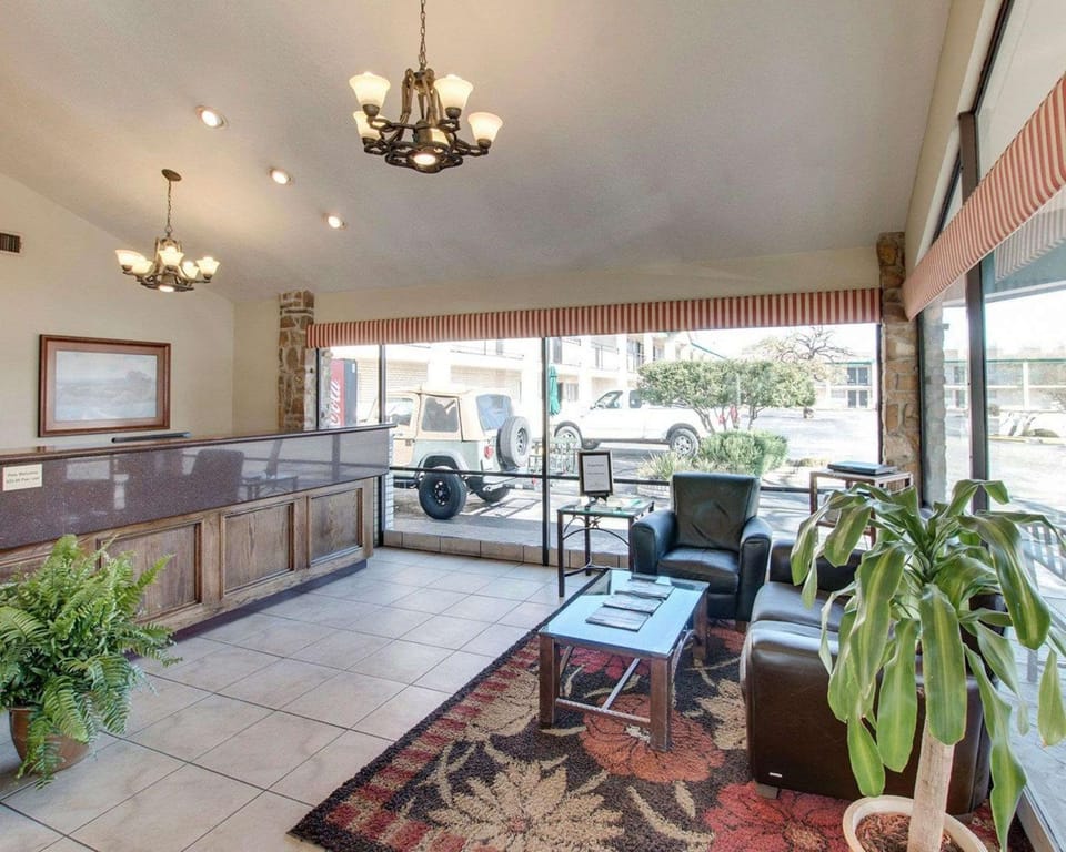 Lobby or reception, On site