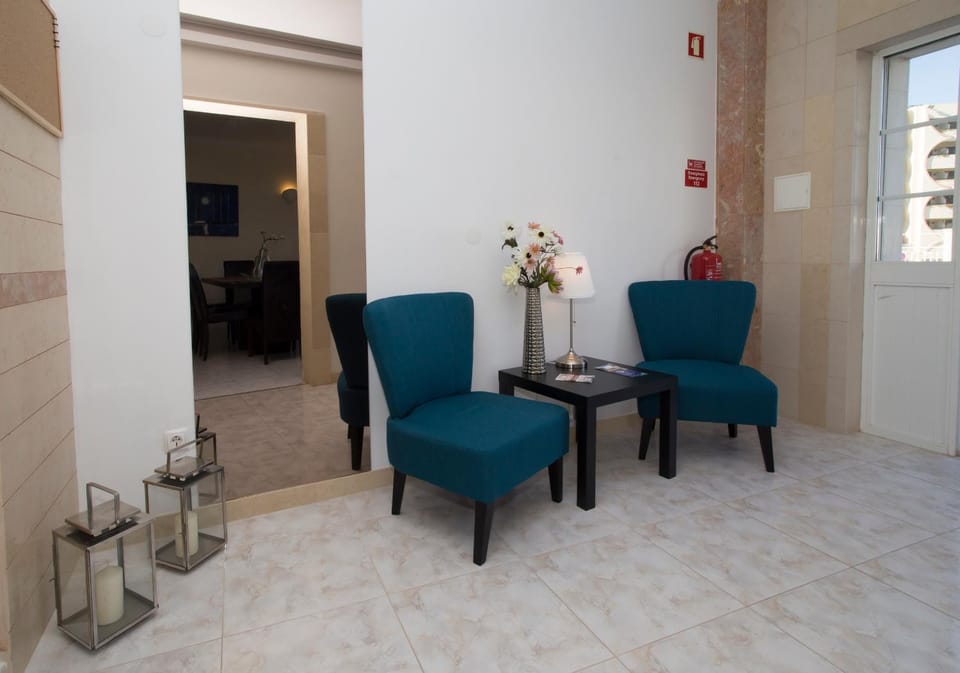 Lobby or reception, Seating area