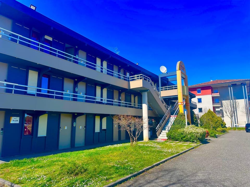 Property building, Garden view