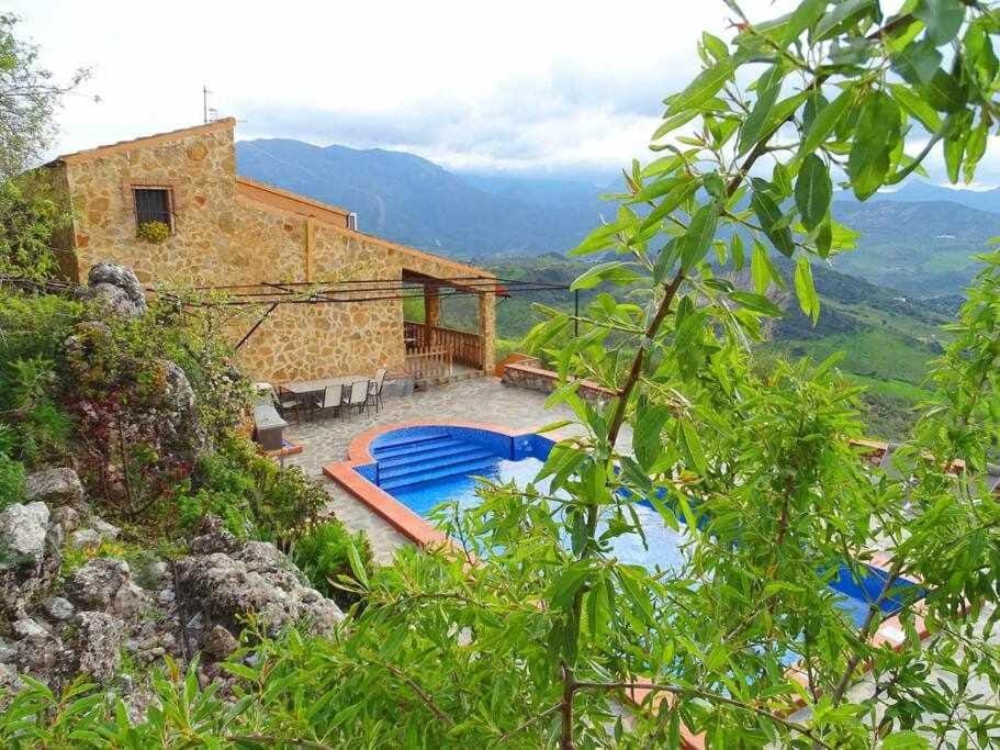 El Valle Dorado Chalet in Sierra de Cádiz