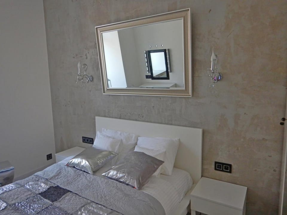 Bed, Other, Bedroom