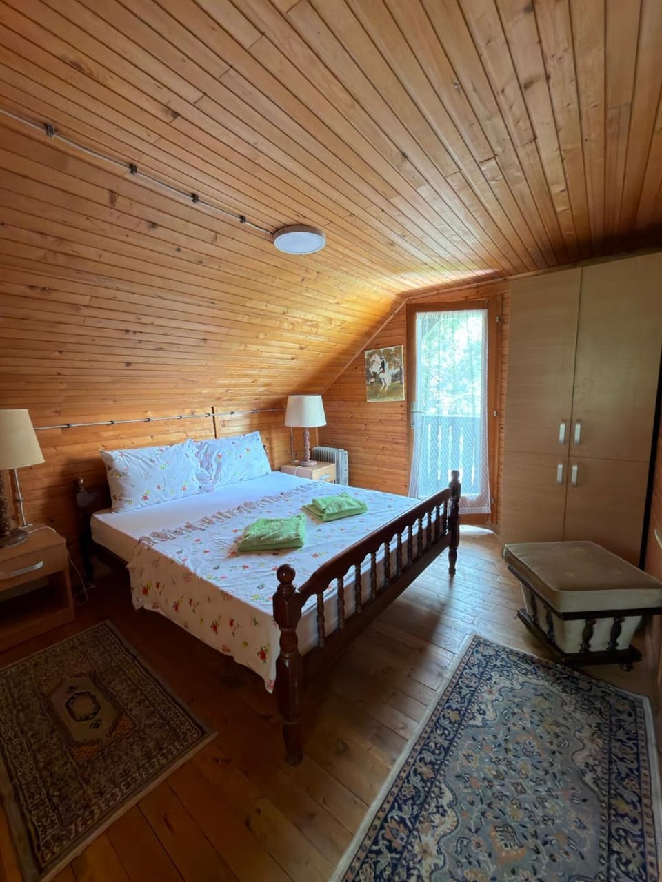 Dedinski Raj House in Serbia