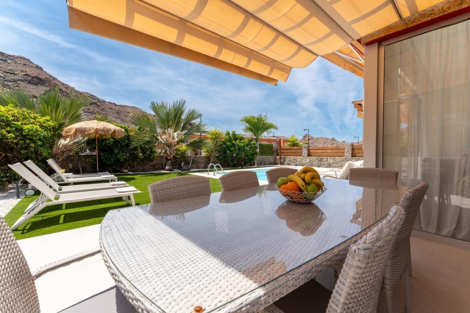 Villa Diana with private swimming pool in Tauro Villa in Comarca Sur