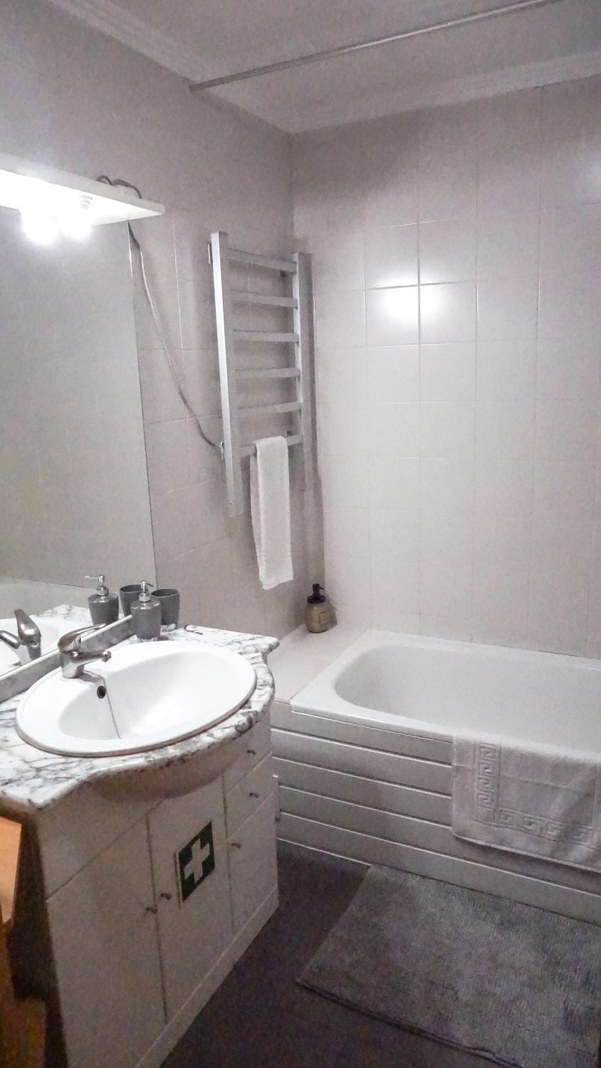 Toilet, Hot Tub, Bathroom