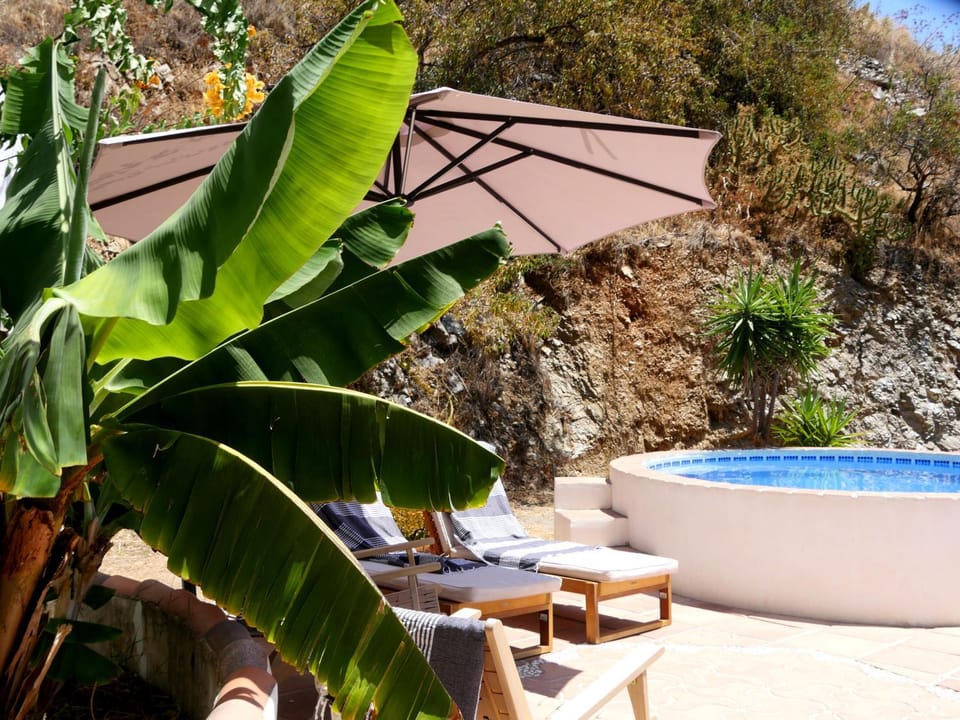 Cortijo el Abejaruco House in Costa Tropical