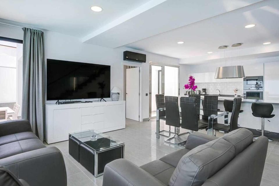 Two Dreams Luxury Villa Villa in Corralejo